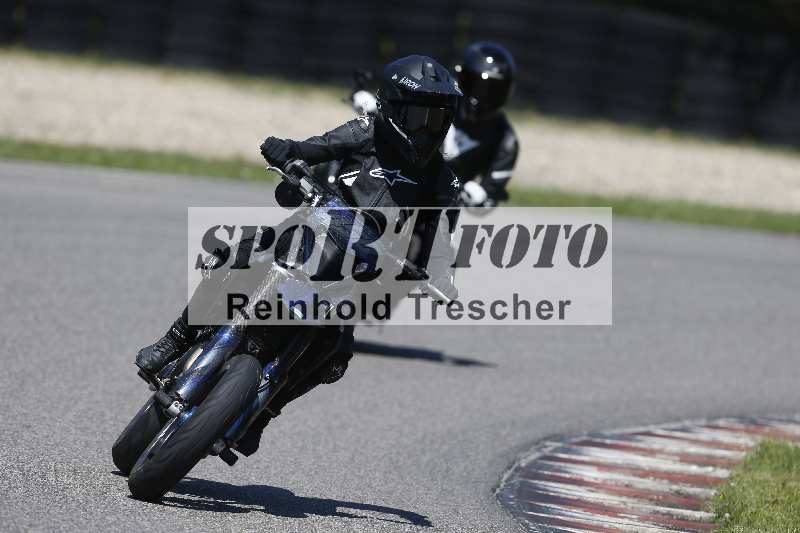 /43 08.08.2025 Discover the Bike ADR/Bike 1 gruen/450